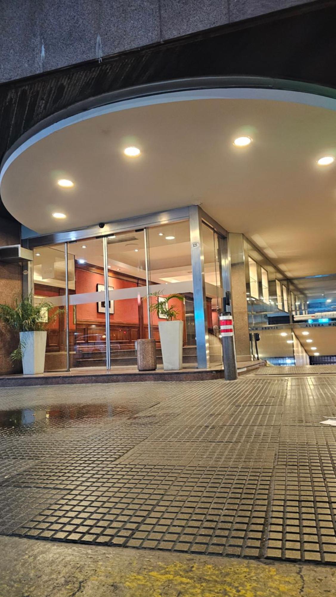 부에노스아이레스 Departamento En Microcentro A Pasos Del Obelisco 아파트 외부 사진